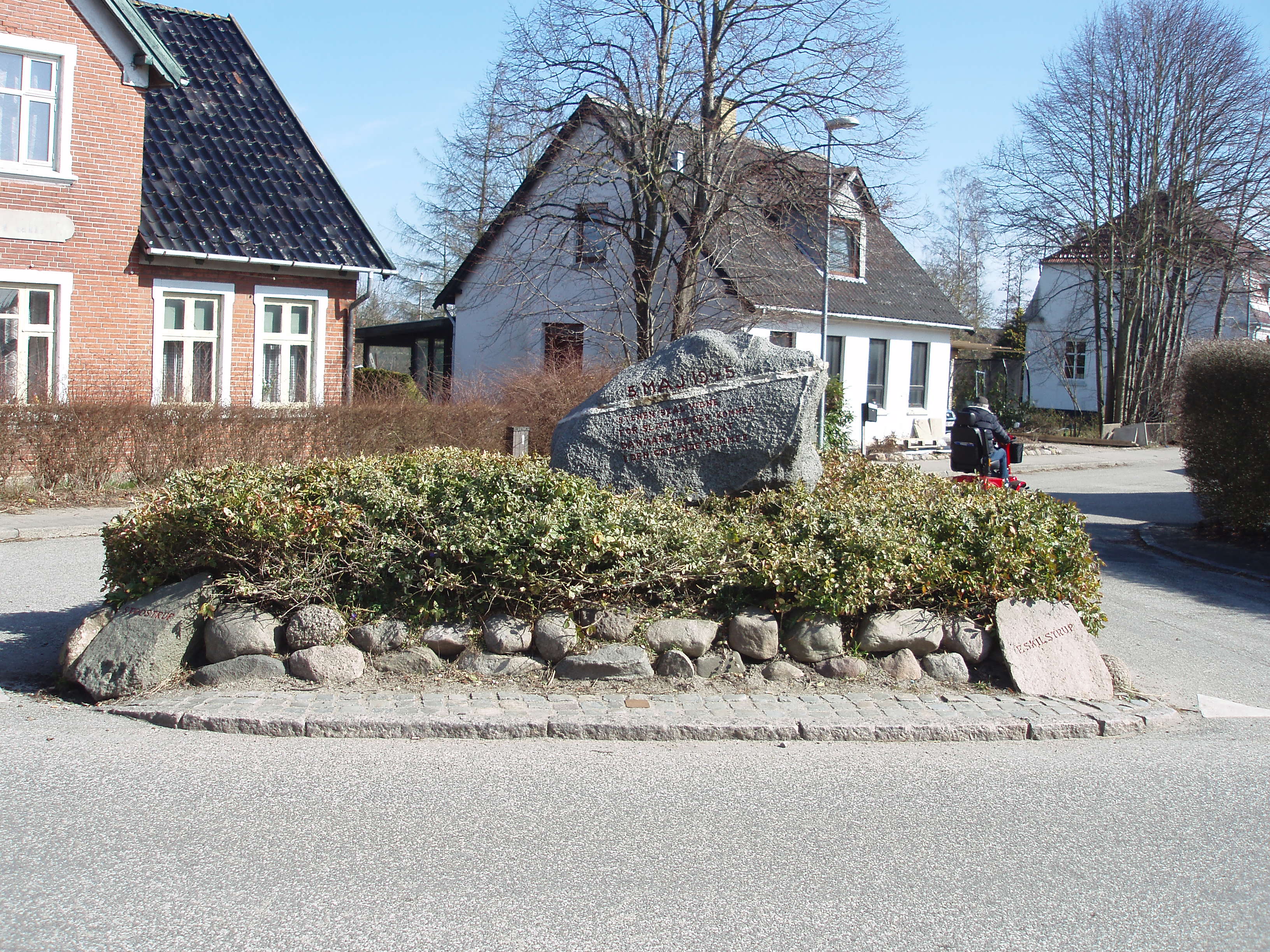 Anlgget med befrielsesstenen i Eskilstrup, Guldborgsund kommune
