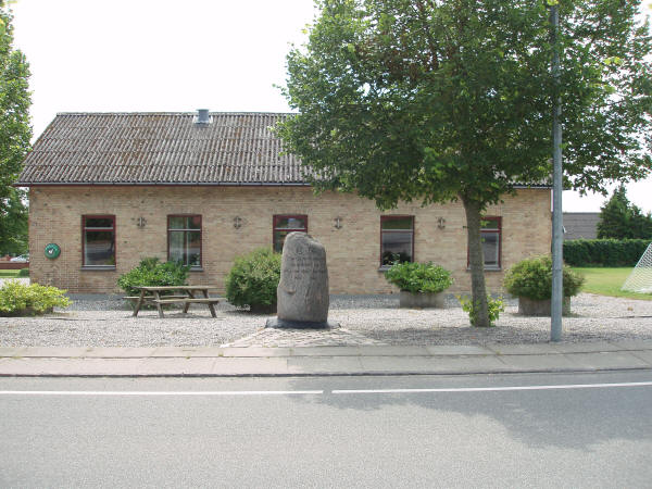Placeringen af genforeningsstenen i Enslev, Norddjurs kommune