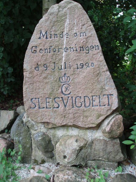 Genforeningssten i Kobberholm by, Ullerup sogn, Sønderborg kommune