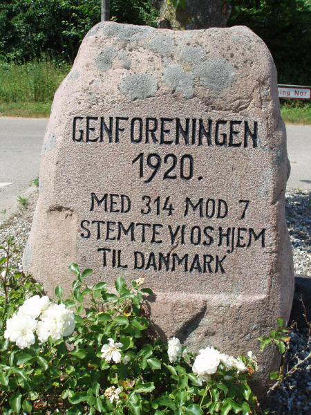 Genforeningssten i Stevning by, Svenstrup sogn, Sønderborg kommune